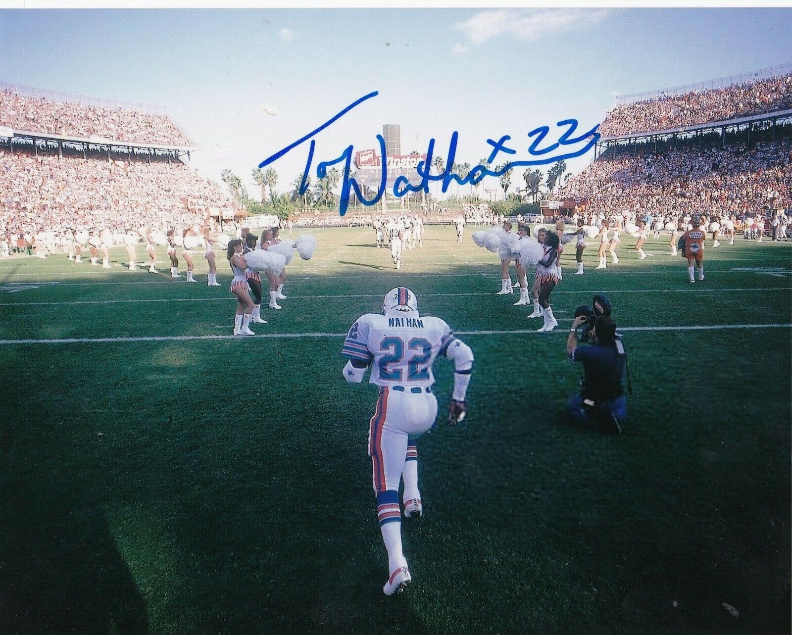 TONY NATHAN MIAMI DOLPHINS ACTION SIGNED 8x10