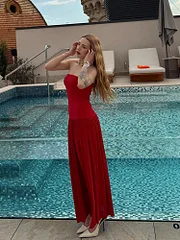 Ejimei 2025 Summer Sexy Red Patchwork Pleated Strapless Maxi Dress Fashion Off Shoulder Sleeveless Dresses Female Party Vacation Robes