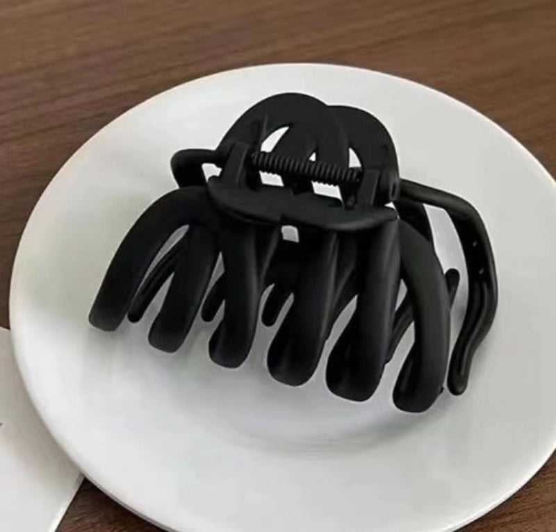 Minimalist Solid Color Plastic Hair Claws
