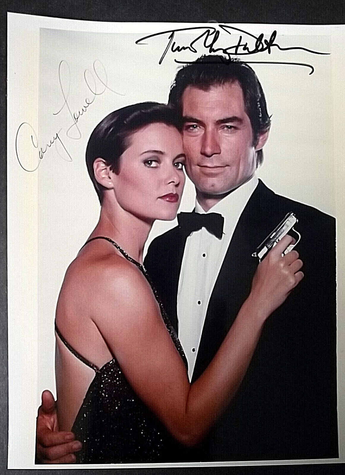 TIMOTHY DALTON,CAREY LOWELL (LICENCE TO KILL) ORIGINAL AUTOGRAPH Photo Poster painting (WOW)