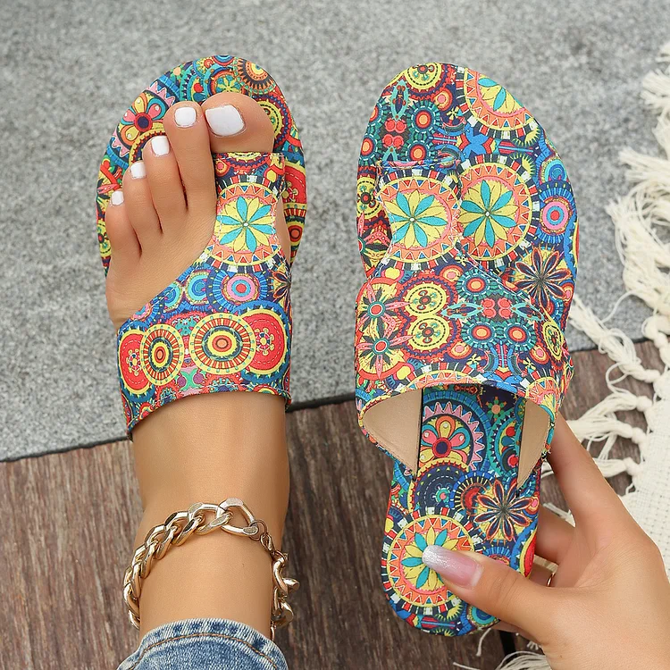 Women's Seaside Vacation Flat-soled Printed Toe-Covered Bohemian Ethnic Style Sandals