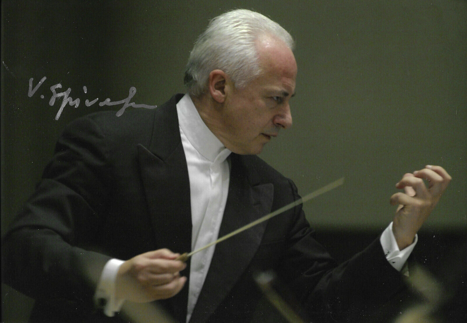 Vladimir Spivakov Conductor signed 8x12 inch Photo Poster painting autograph