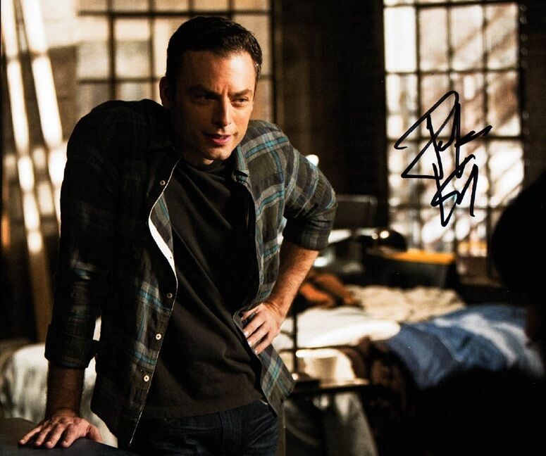 JUSTIN KIRK In-person Signed Photo Poster painting - WEEDS