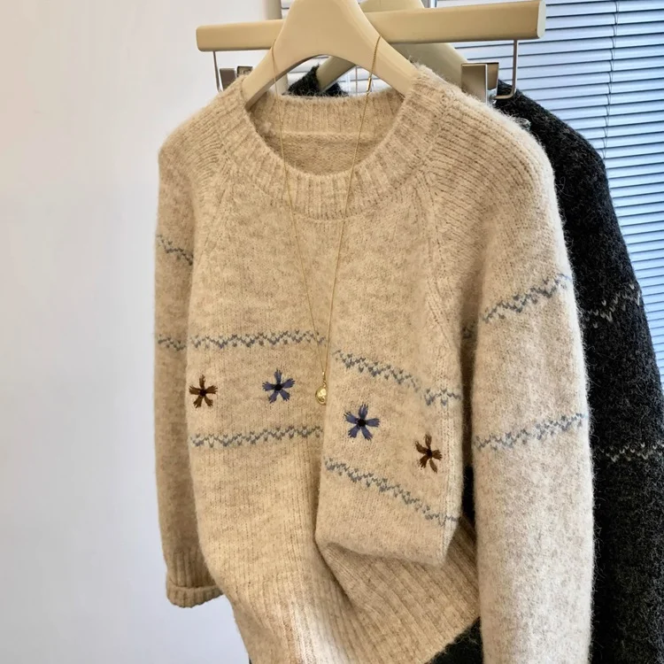 Athvotar Athvotar Horn Buckle Sweater Cardigan Women's Autumn And Winter Korean Loose Lazy Wind Embroidered Jakore Knitwear Coat