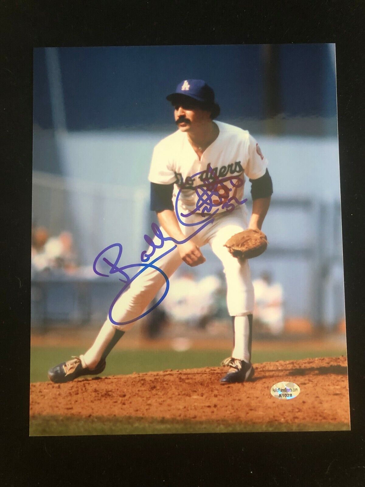 Robert Castillo Signed Autographed Photo Poster painting - COA - Los Angeles Dodgers - MLB