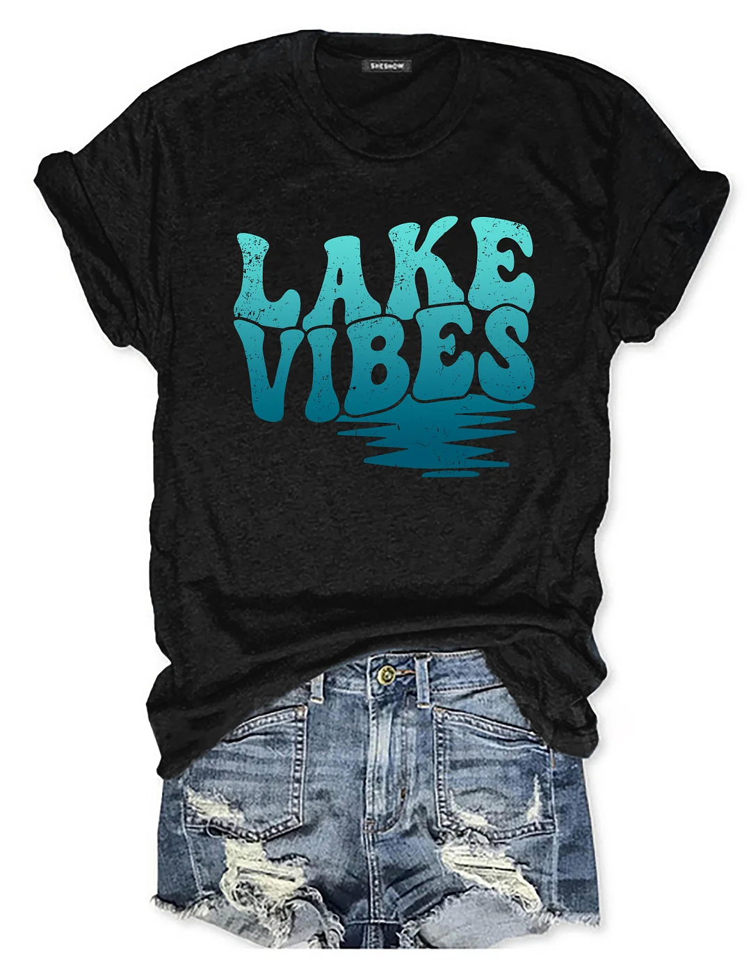 Errbody At The Lake Gettin' Tipsy T-shirt