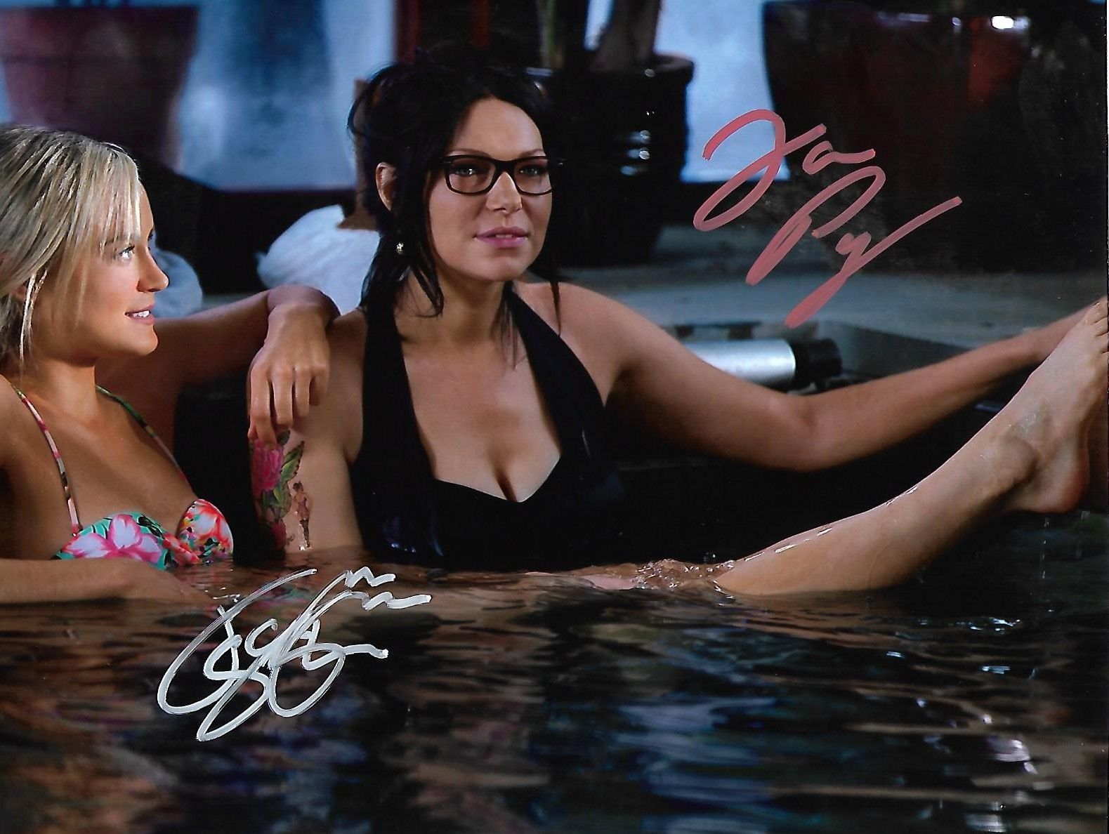 Taylor Schilling and Laura Prepon hand signed Autographed Photo Poster painting OITNB