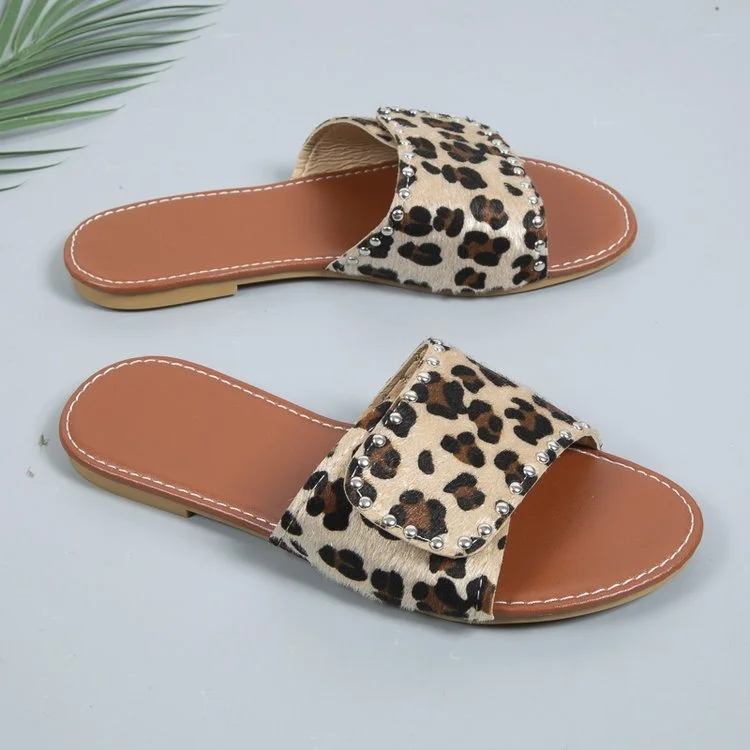 Round Toe Leopard Print Studded Beach Slippers