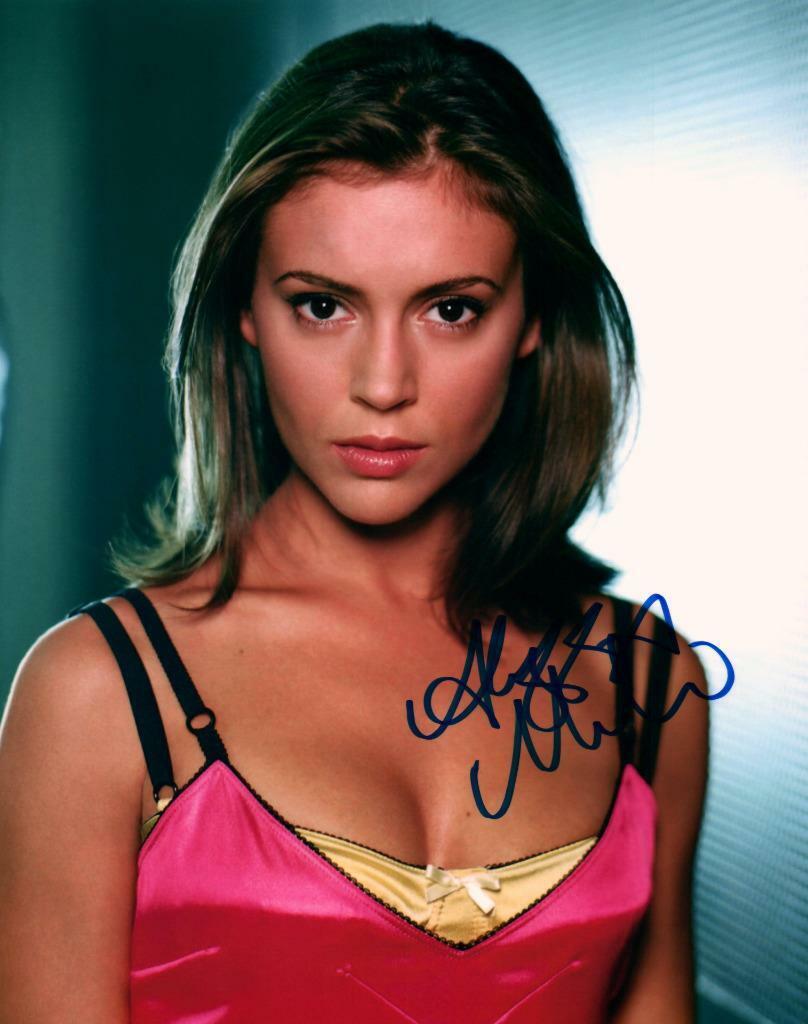 Alyssa Milano signed 8x10 autographed Photo Poster painting + COA