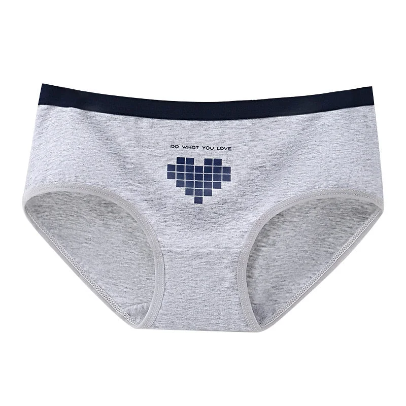 2021 Women's Cotton Underwear Lovely Fruit Briefs Middle Waist Seamless Comfortable Underpants Fashion Traceless Girl Panties