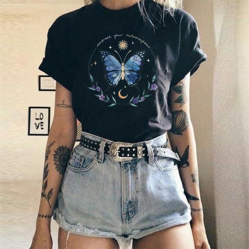 Dreamy Butterfly Graphic Women's T-shirt - Neojana