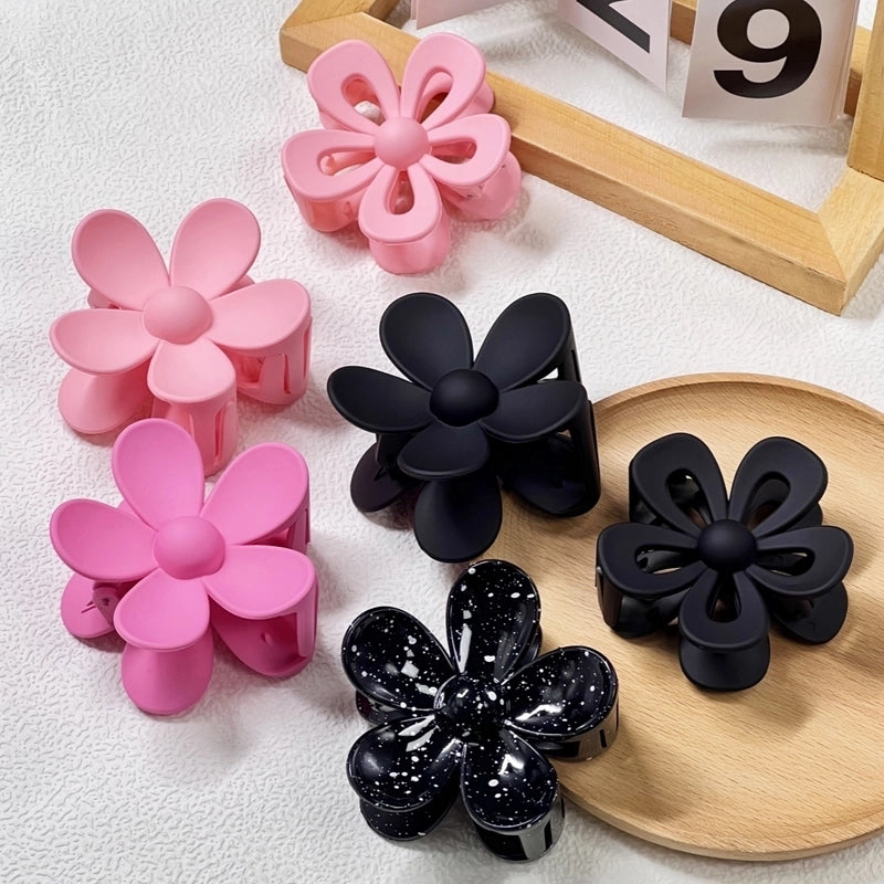 Sweet Minimalist Women’s Flower Plastic Hair Claws