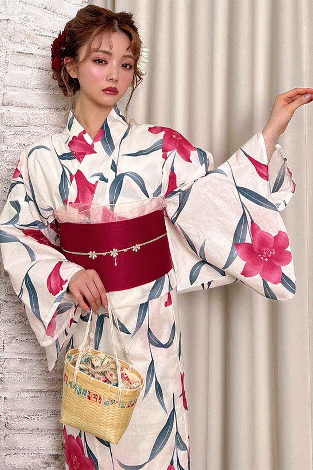 Yukata Kimono 100% Cotton White with Red Lily Traditional Japanese Kimono - なつまつり Stupa Stones