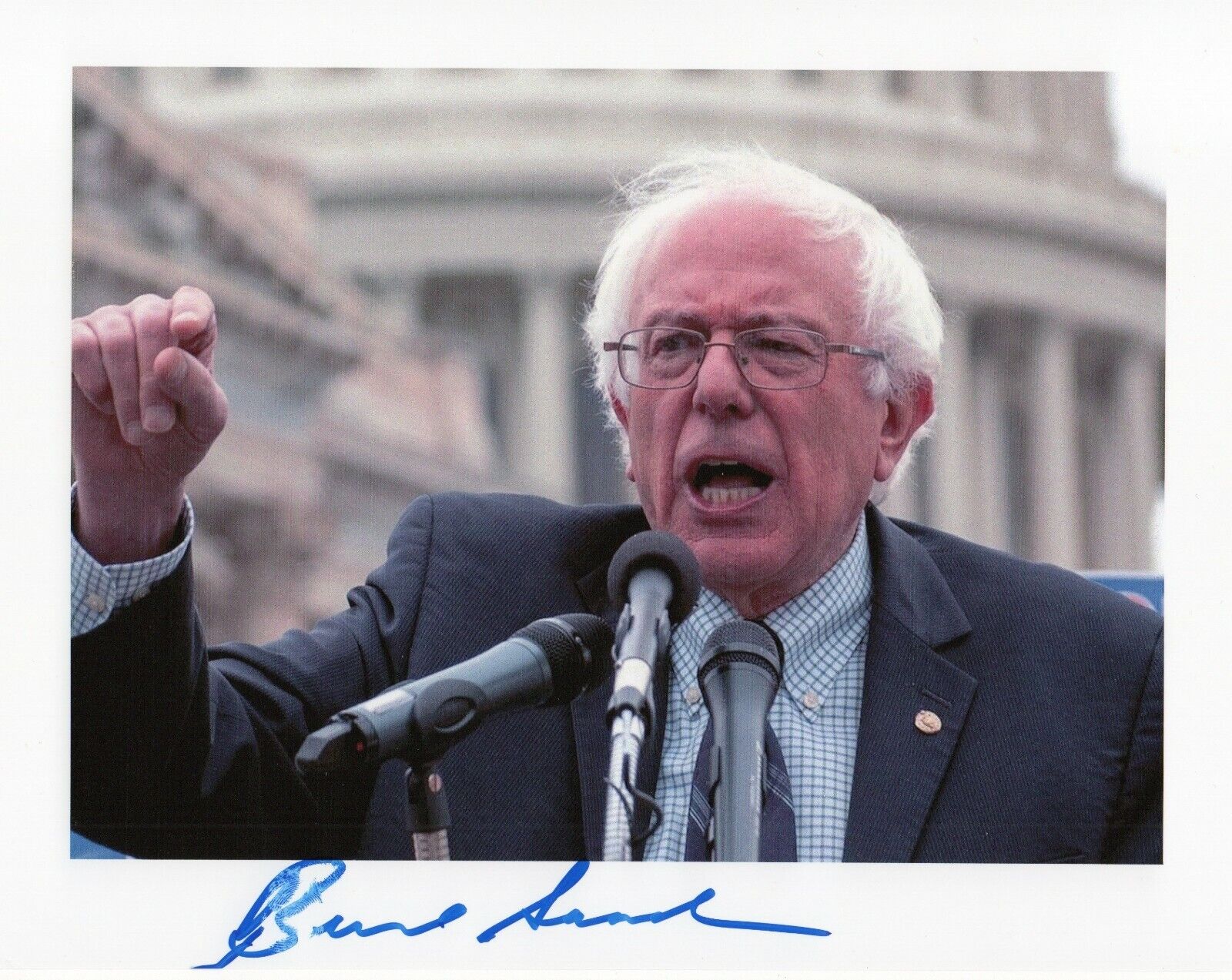 Bernie Sanders Autographed 8.5 x 11 in. Photo Poster painting