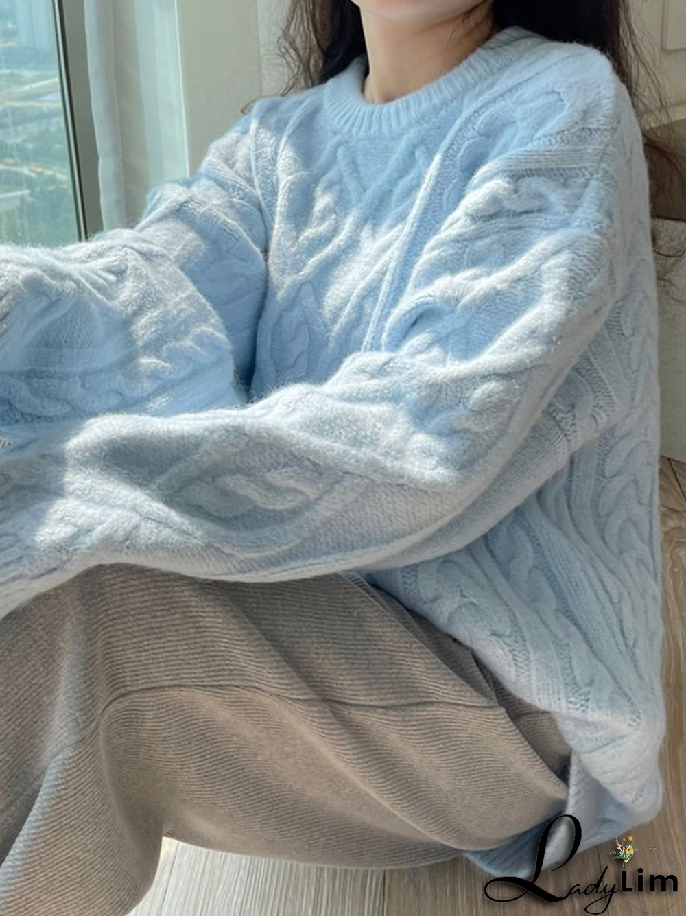 Crew Neck Cable Knit Pullover Sweater