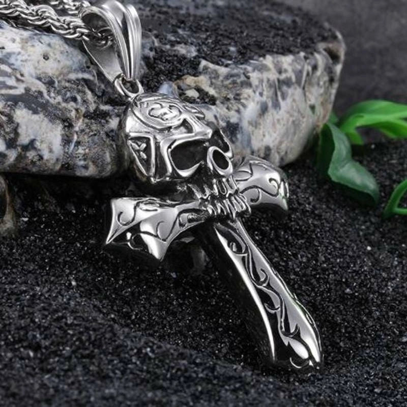 Retro Punk Skull Alloy Iron Halloween Men’S Pendant Necklace