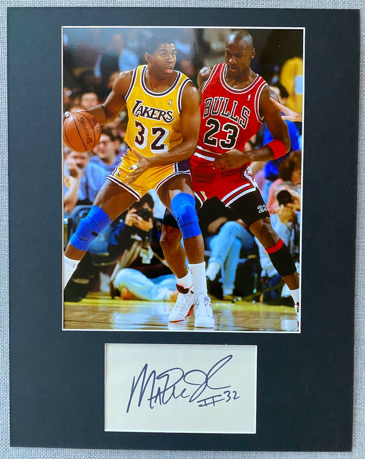 Los Angeles Lakers Magic Johnson Signed Autograph Photo Poster painting Display - Michael Jordan