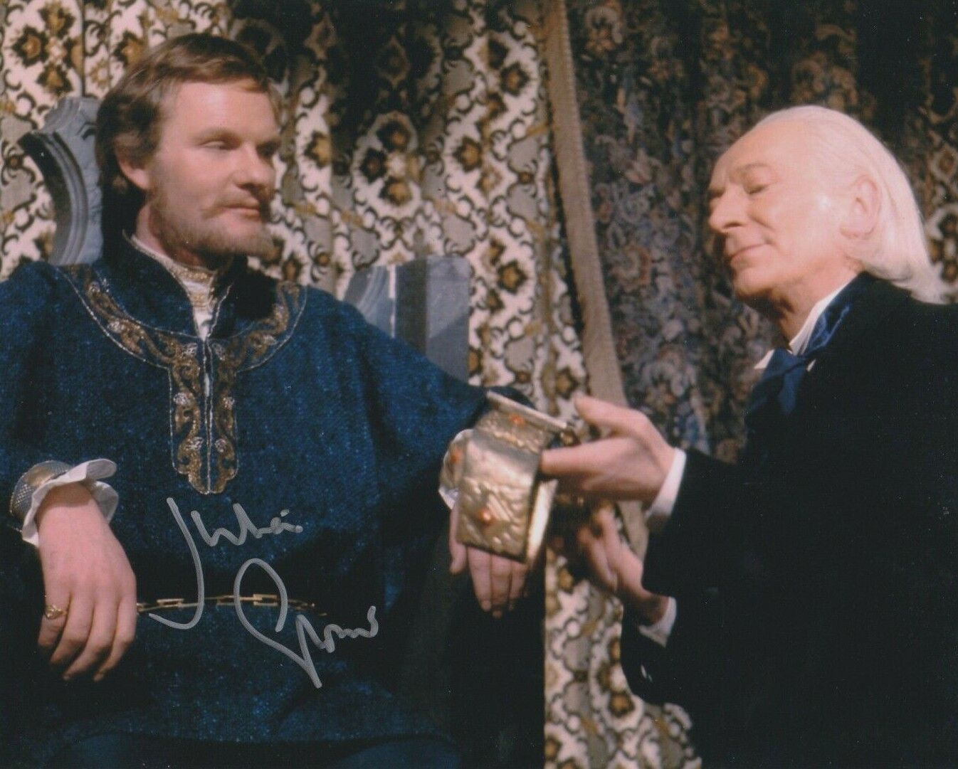 Julian Glover 10 x 8