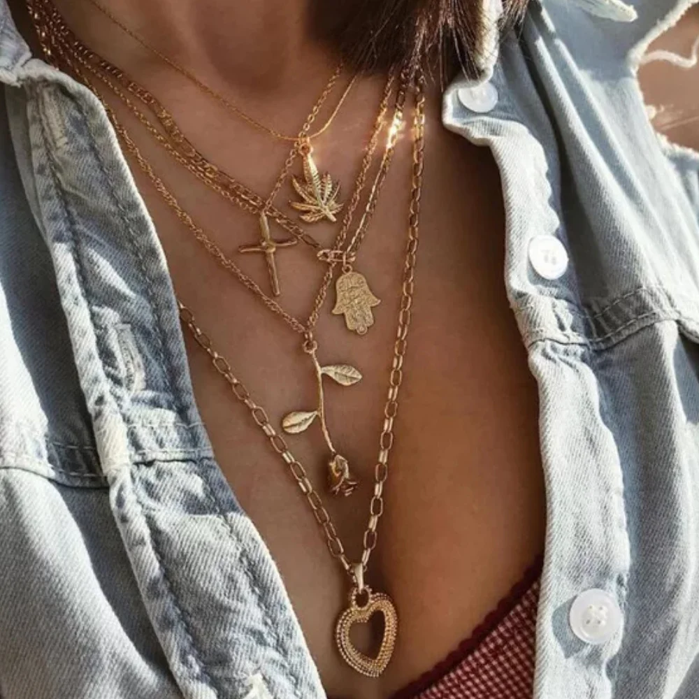 Hollow Peach Heart Exaggerated Rose Multi-layer Necklace
