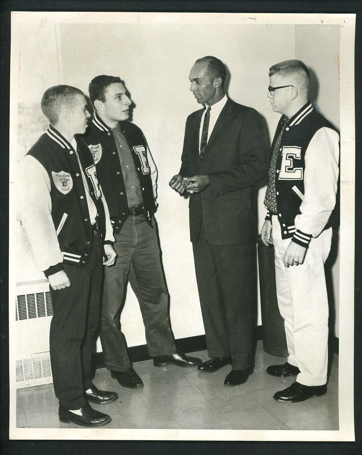 Billy Bruton Tigers Elmhurst College 1962 Press Photo Poster painting Ralph Cooper Steve Grande