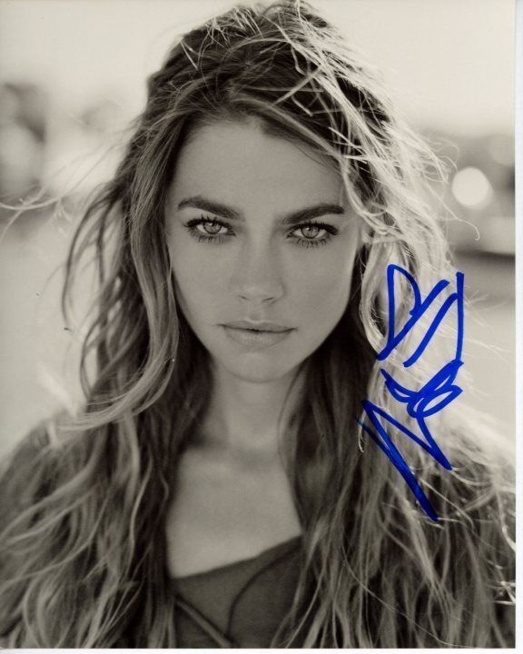 DENISE RICHARDS Signed Autographed Photo Poster painting