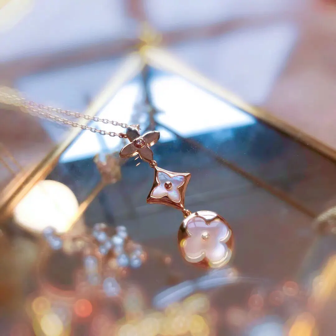 Louis Vuitton White Mother of Pearl 3 Blossom Flowers Necklace