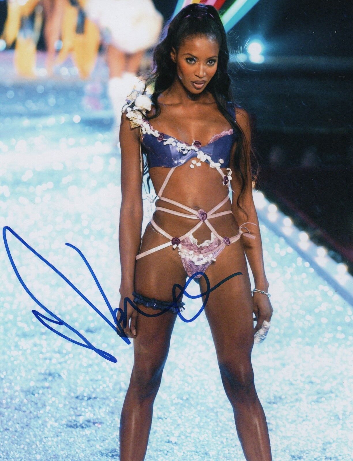 Naomi Campbell model singer REAL hand SIGNED 8x10 Photo Poster painting COA Autographed