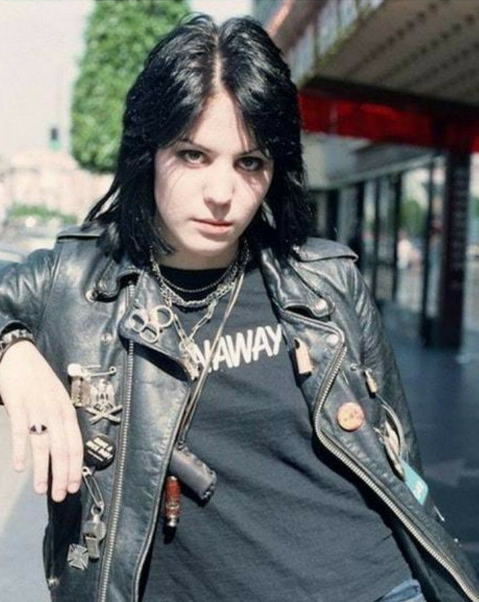 THE RUNAWAYS ?? JOAN JETT 8x10” Photo Poster painting ! HOLLYWOOD BLVD