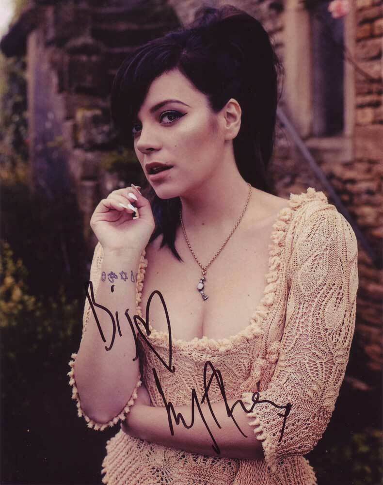 Lily Allen In-person AUTHENTIC Autographed Photo Poster painting SHA #84617