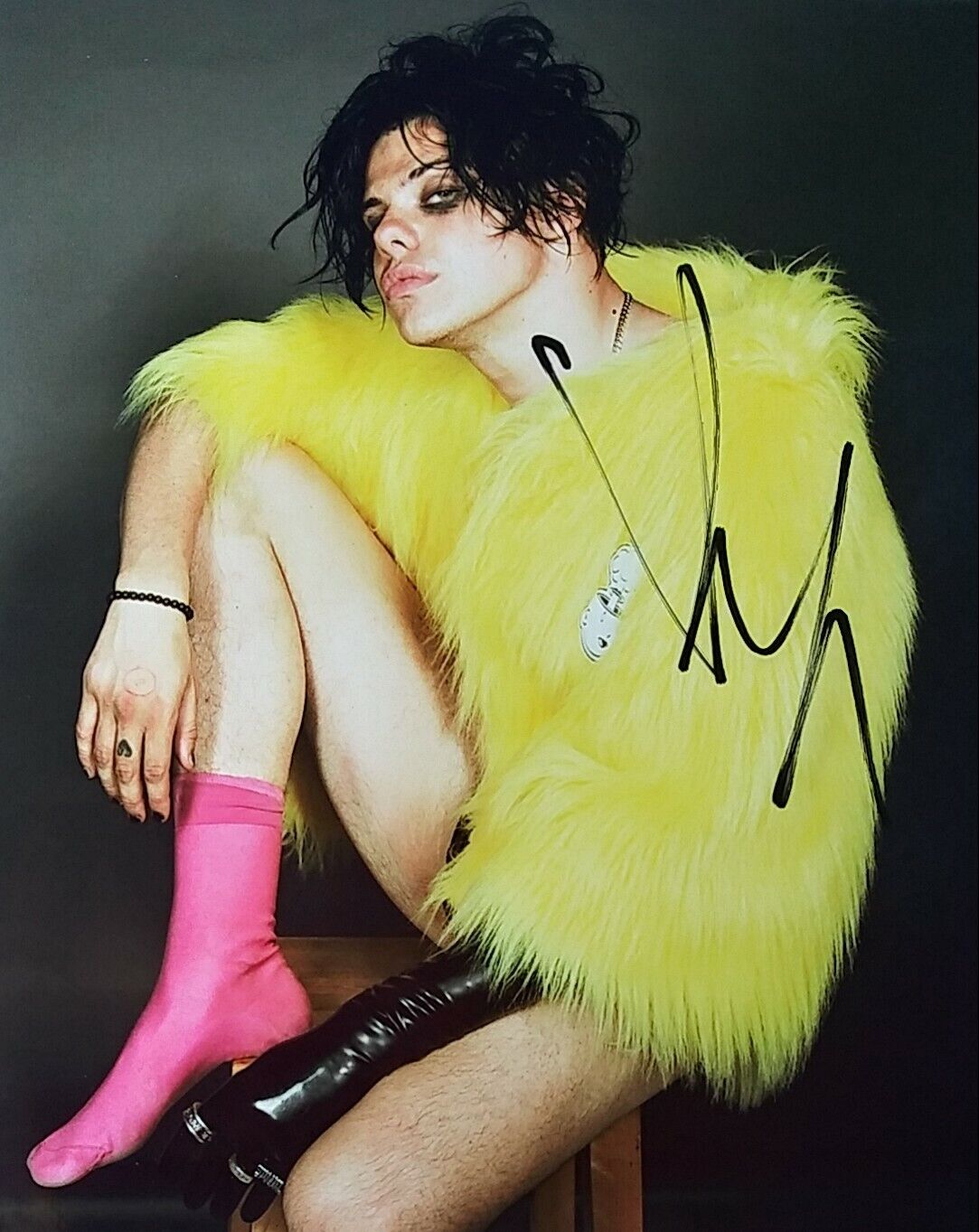 Yungblud signed 8 x 10