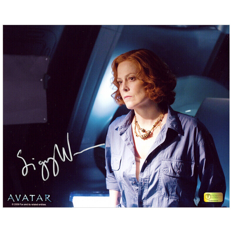 Sigourney Weaver Autographed Avatar Dr. Grace Augustine 8x10 Photo Poster painting