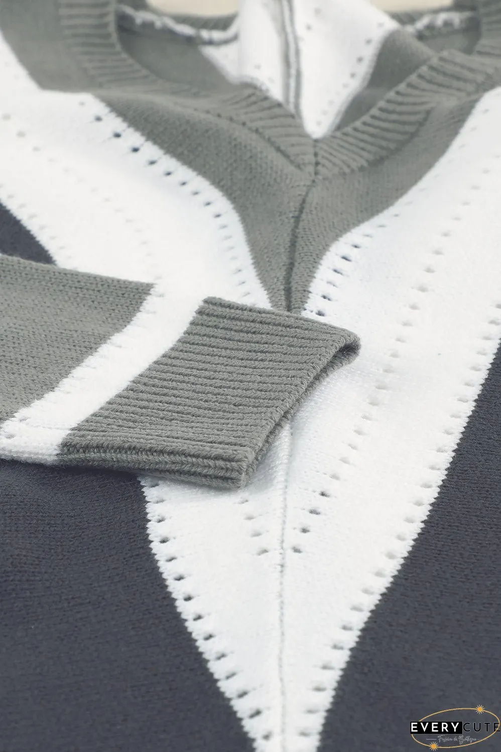 V-Neck Long Sleeve T-Shirt with Color Blocking