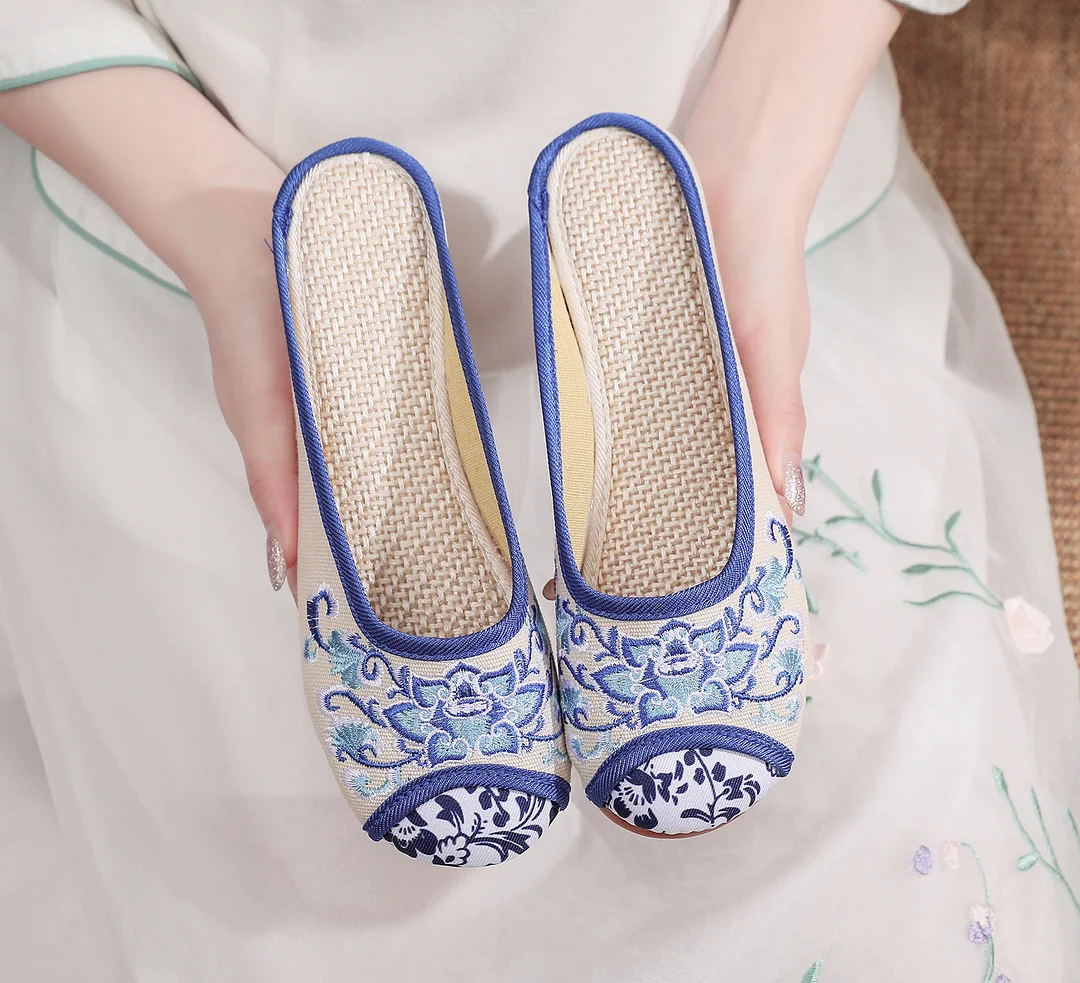 Colourp Colourp Round Head Embroidered Cloth Shoes Beef Tendon Bottom Flat Bottom Soft Bottom Canvas Slippers Female Ethnic Wind Blue And White Porcelain