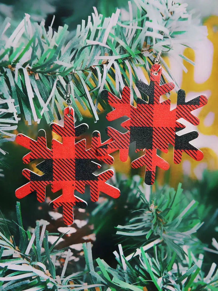 Buffalo Plaid Christmas Snowflake Pendant Earrings