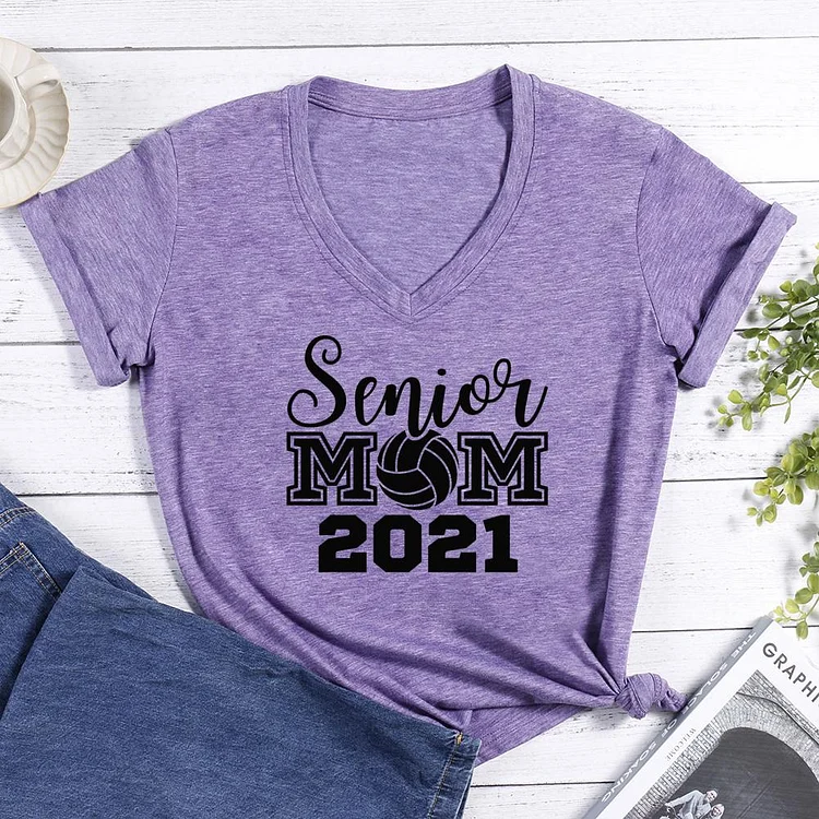 Volleyball Senior Mom 2021 V-neck T Shirt
