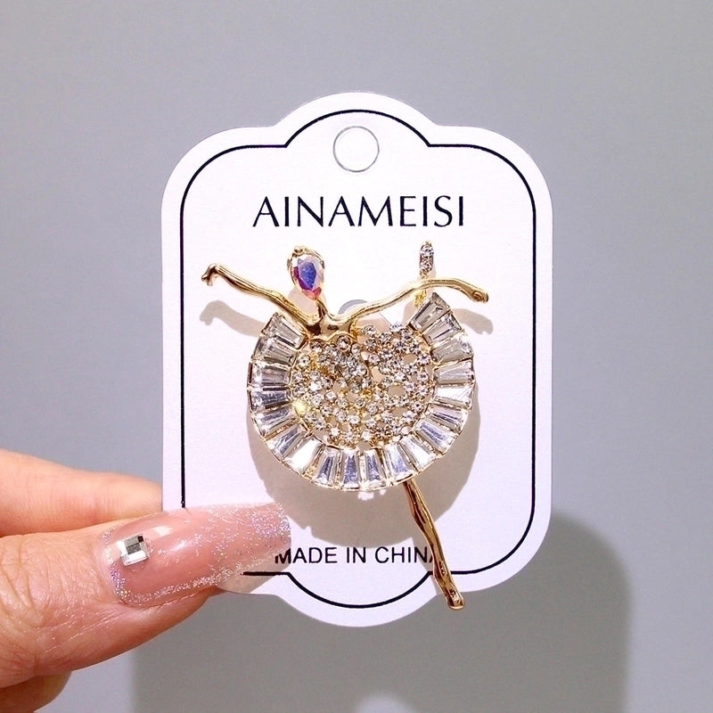 Elegant Glam Pin Geometric Alloy Plating Inlay Artificial Pearls Rhinestones Shell Women’s Brooches