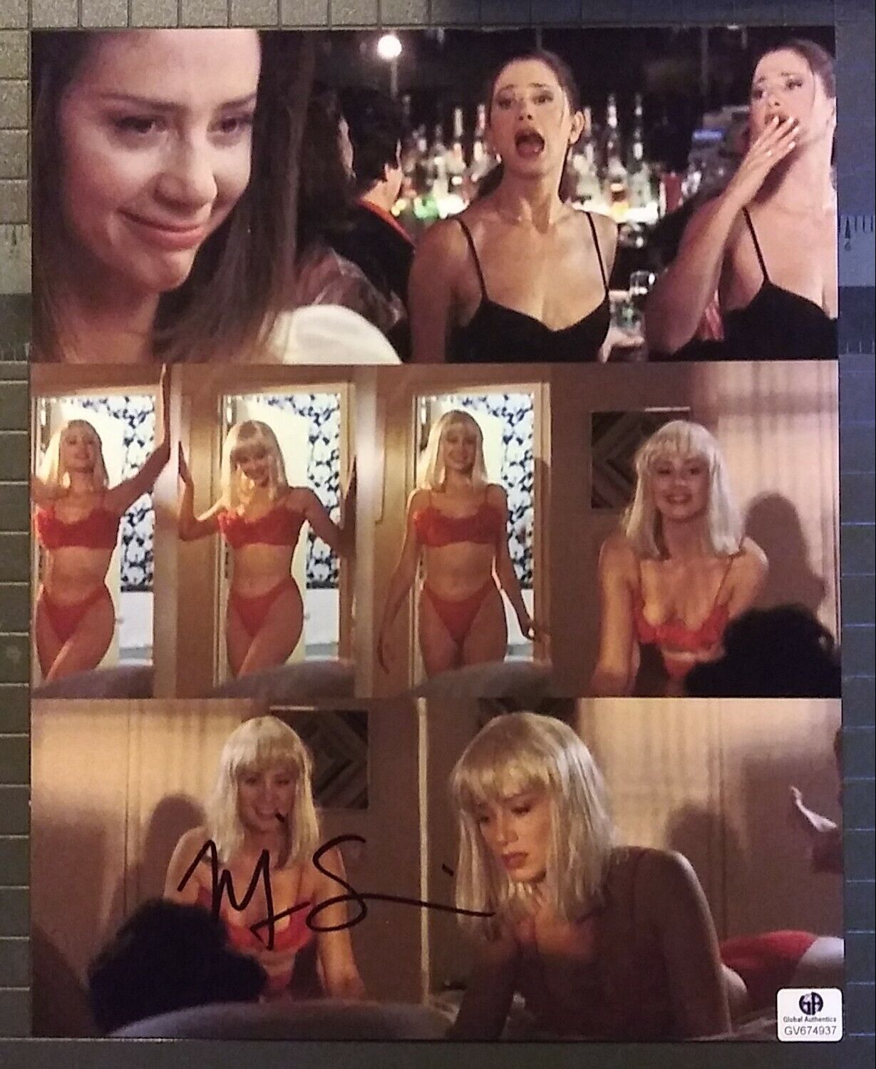 Mira Sorvino signed 8x10 COA GAI