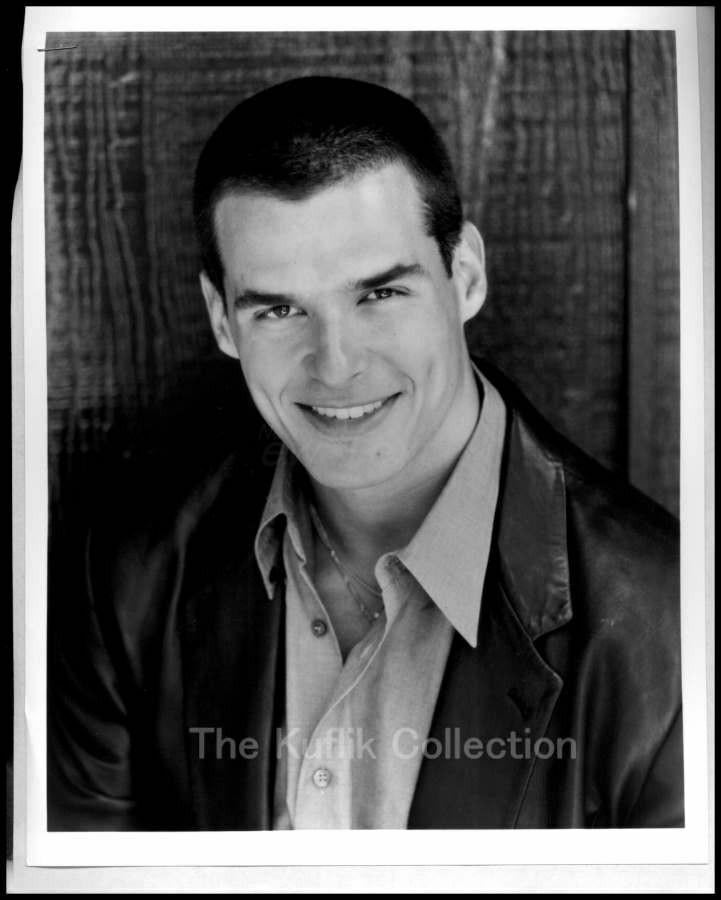 Antonio Sabato, Jr - 8x10 Headshot Photo Poster painting w/ Resume