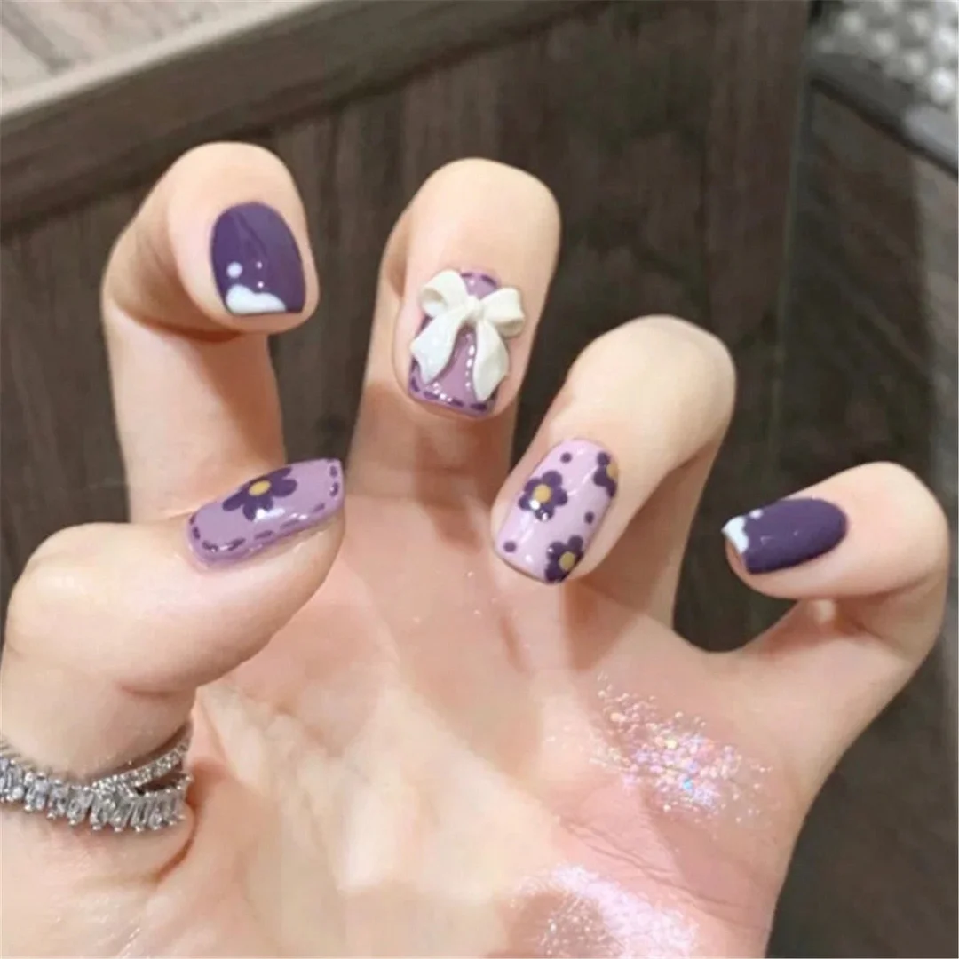 24pcs Small Floral Printed False Nails Patch Glue Type Short Paragraph Fashion Manicure Natural Artificial Ballerina Fake Nails-Nail Inspo