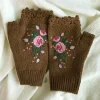 Gants chauds en tricot brod&eacute;s pour femmes