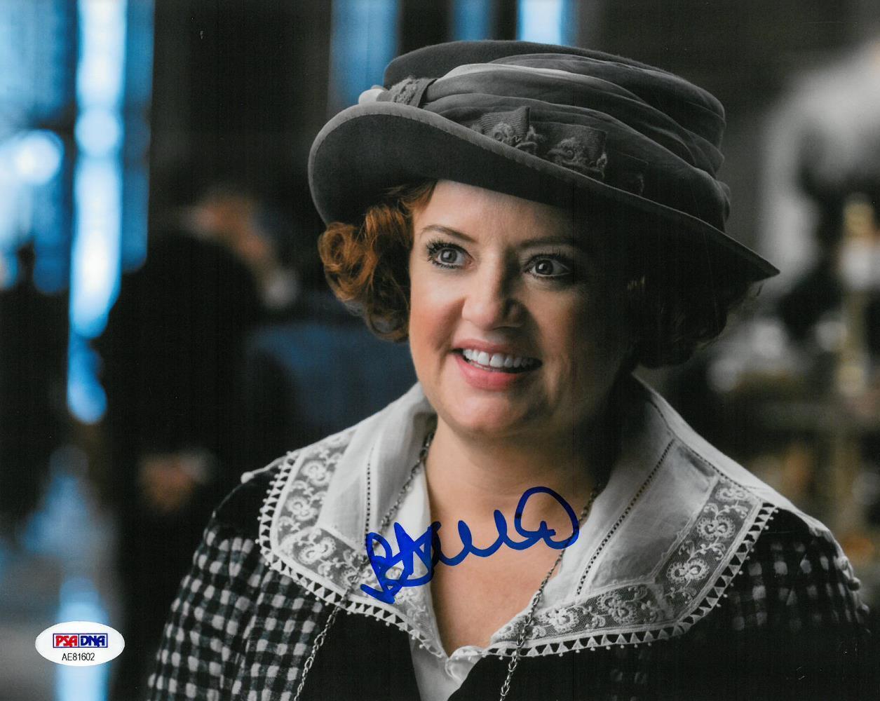 Lucy Davis Signed Wonder Woman Authentic Autographed 8x10 Photo Poster painting PSA/DNA #AE81602