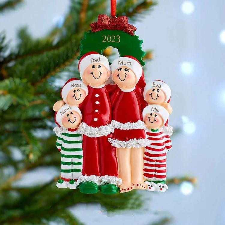 Holz Personalisiertes 6 Namen Jahr Weihnachtsornament Mistel Weihnachtskranz Anhänger mit 6 Familienmitglieder