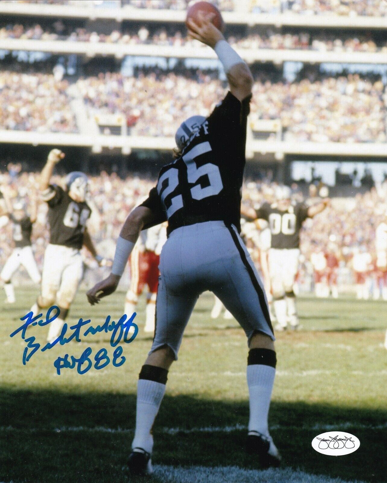 FRED BILETNIKOFF OAKLAND RAIDERS HOF 88 ACTION SIGNED 8x10