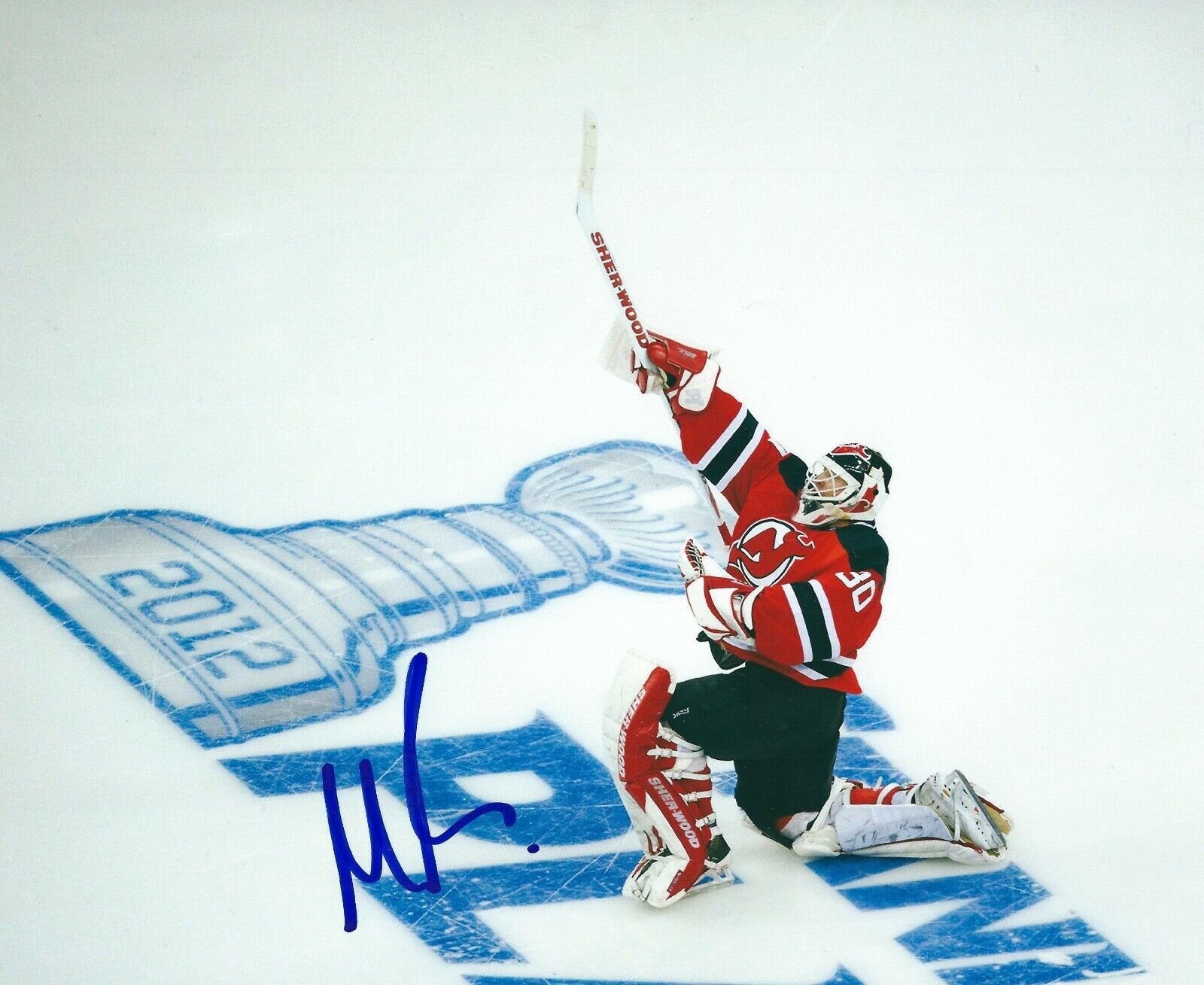 Signed 8x10 MARTIN BRODEUR New Jersey Devils Autographed Photo Poster painting - COA