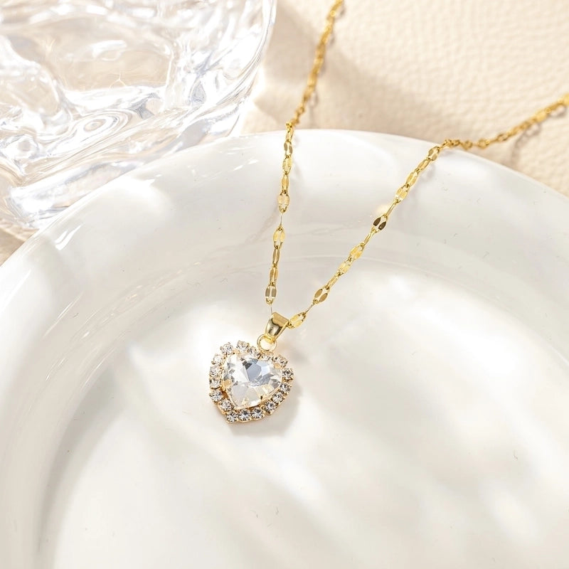 Titanium Steel Minimalist Plating Heart Shape Zircon Pendant Necklace