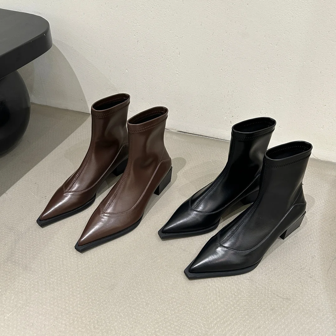 Yyvonne Short Boots Women's New 2025 Autumn And Winter Women's Boots Fashion Coarse And Thin Boots Niche Design Martin Boots