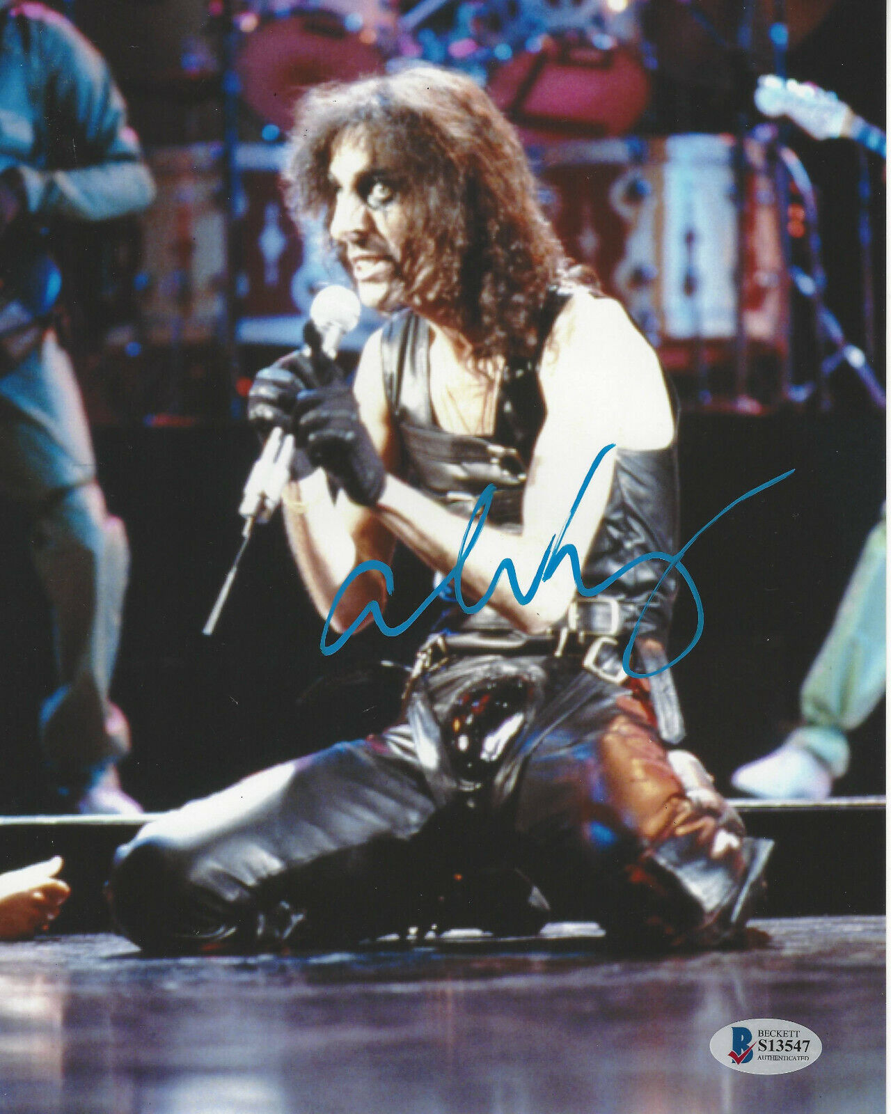 SINGER ALICE COOPER SIGNED 8X10 Photo Poster painting 6 SHOCK ROCK ICON PROOF BECKETT COA BAS