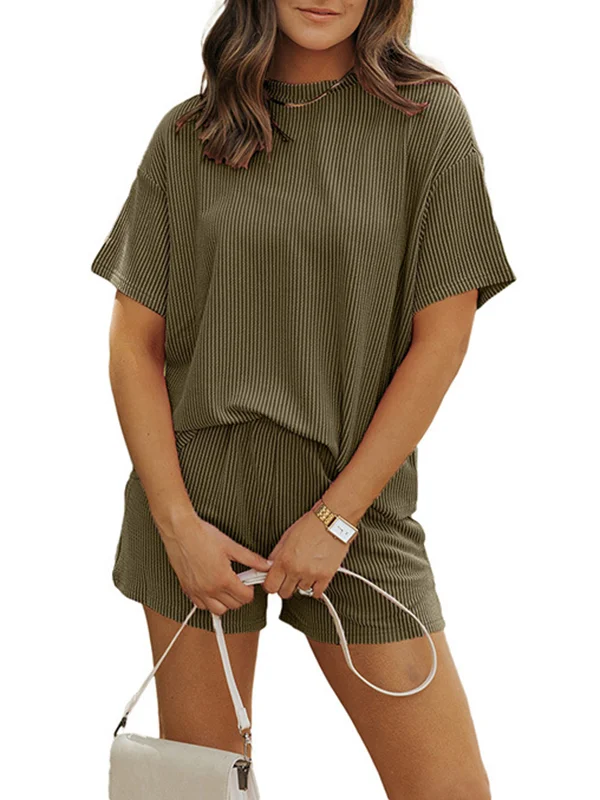 Loose Solid Color Half Sleeves Round-Neck T-shirt Top + Pockets Shorts Bottom Two Pieces Set
