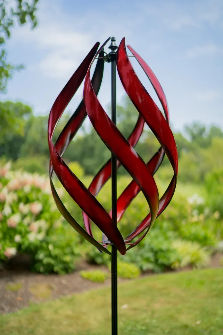 Red Stratus - Wind Sculpture Spinner