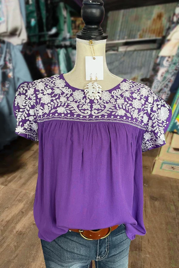 Elegant Floral Embroidered Short Sleeve Top
